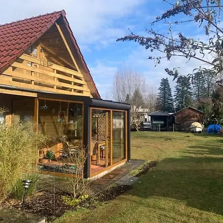 Holzhaus Mit Direktem Wasserzugang In Berlin-koepenick 베를린