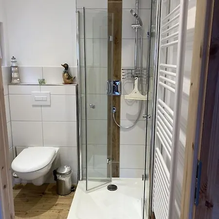 Prázdninový dům Holzhaus Mit Direktem Wasserzugang In Berlin-koepenick