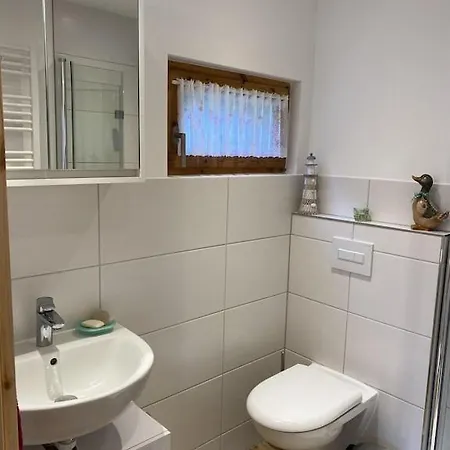 Prázdninový dům Holzhaus Mit Direktem Wasserzugang In Berlin-koepenick