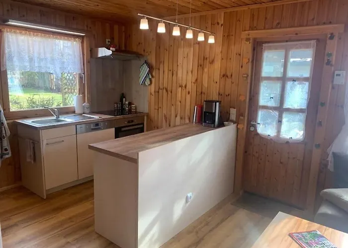 Holzhaus Mit Direktem Wasserzugang In Berlin-koepenick Berlin