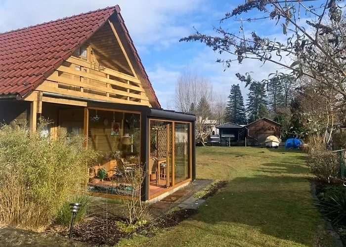 Holzhaus Mit Direktem Wasserzugang In Berlin-koepenick ברלין